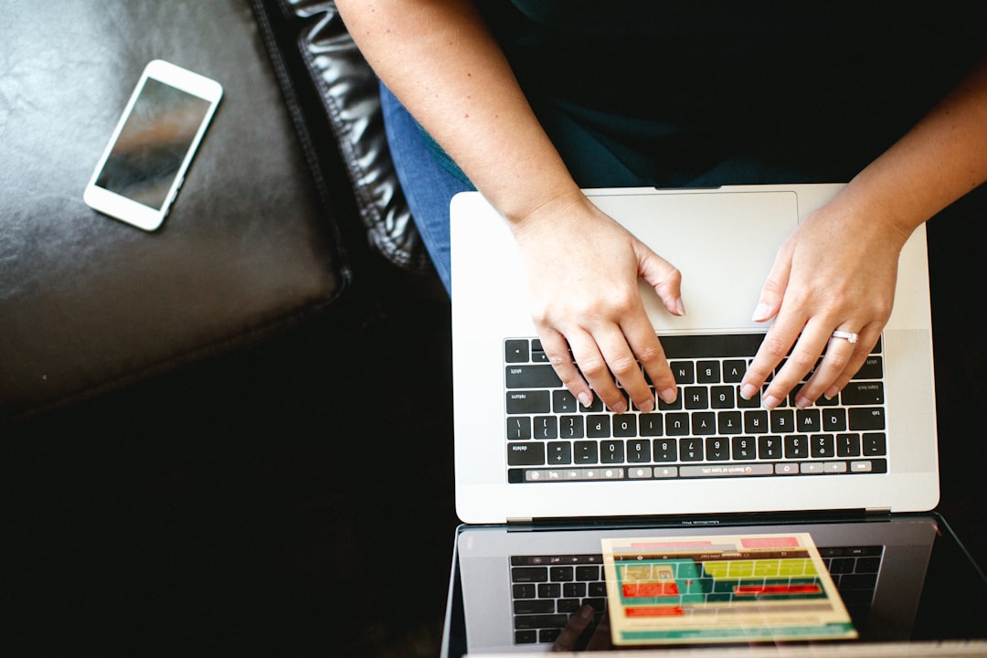 อยากรวยด้วย Affiliate Web Hosting? ใช้ Short URL ให้ปังกับ Hostinger, Bluehost, Siteground